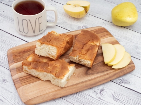 Шарлотка с яблоком Шарлотка с яблоком